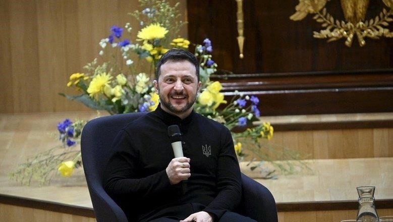 По мере развития ситуации предстоит выяснить, как Зеленский и его команда приспособятся к новой реальности, и будет ли это резкое изменение политики отменено или закреплено в ближайшие месяцы.