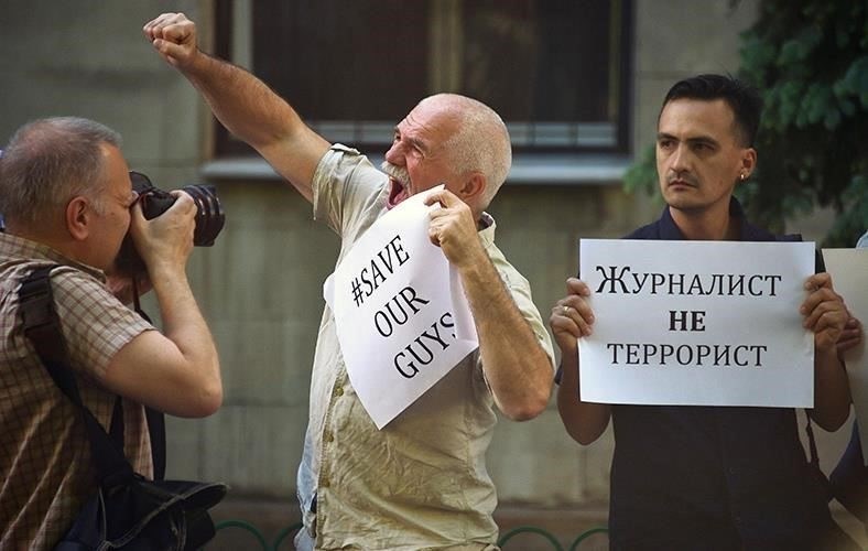 Связь между армией и журналистикой