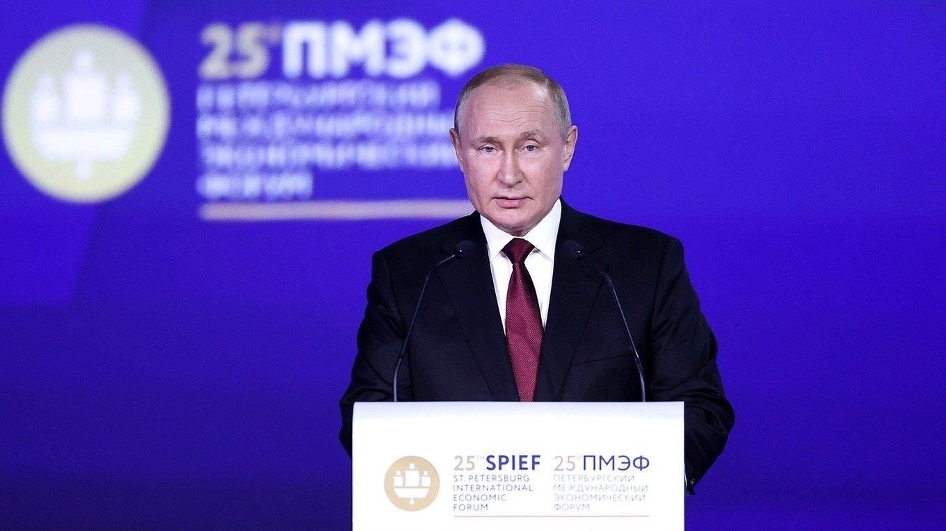 Укрепляя военный потенциал, украинское руководство теперь сможет продемонстрировать более сильную позицию во время мирных переговоров, подчеркнув, что Киев готов продержаться дольше, если это будет необходимо.
