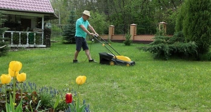 Увольнение в нерабочий день: Когда выплачивать окончательный расчет